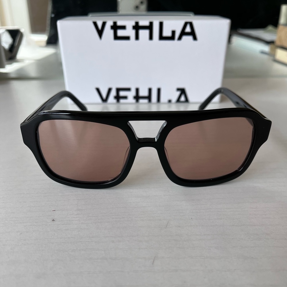 VEHLA Dixie Black Sunglasses